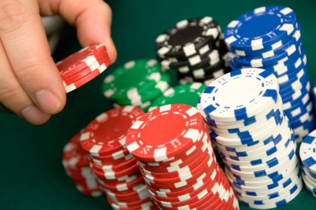 Card cheat used infrared contact lenses in poker scam