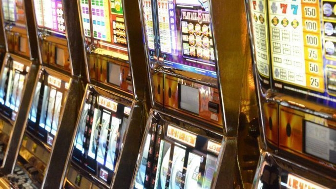 Gaming giants Tabcorp, Tatts sue Victorian Government over poker machine …