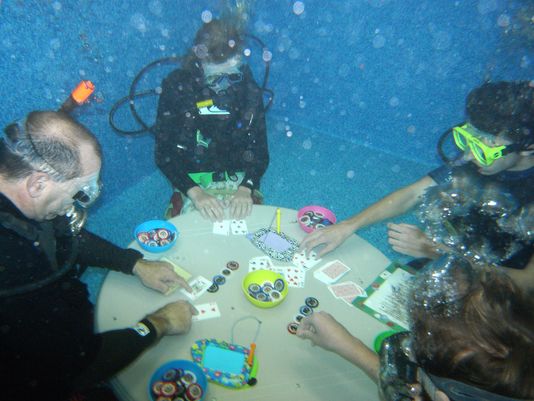 Underwater Poker Tournament helps veterans