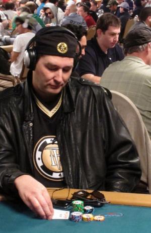 World Series of Poker win extends Phil Hellmuth's record