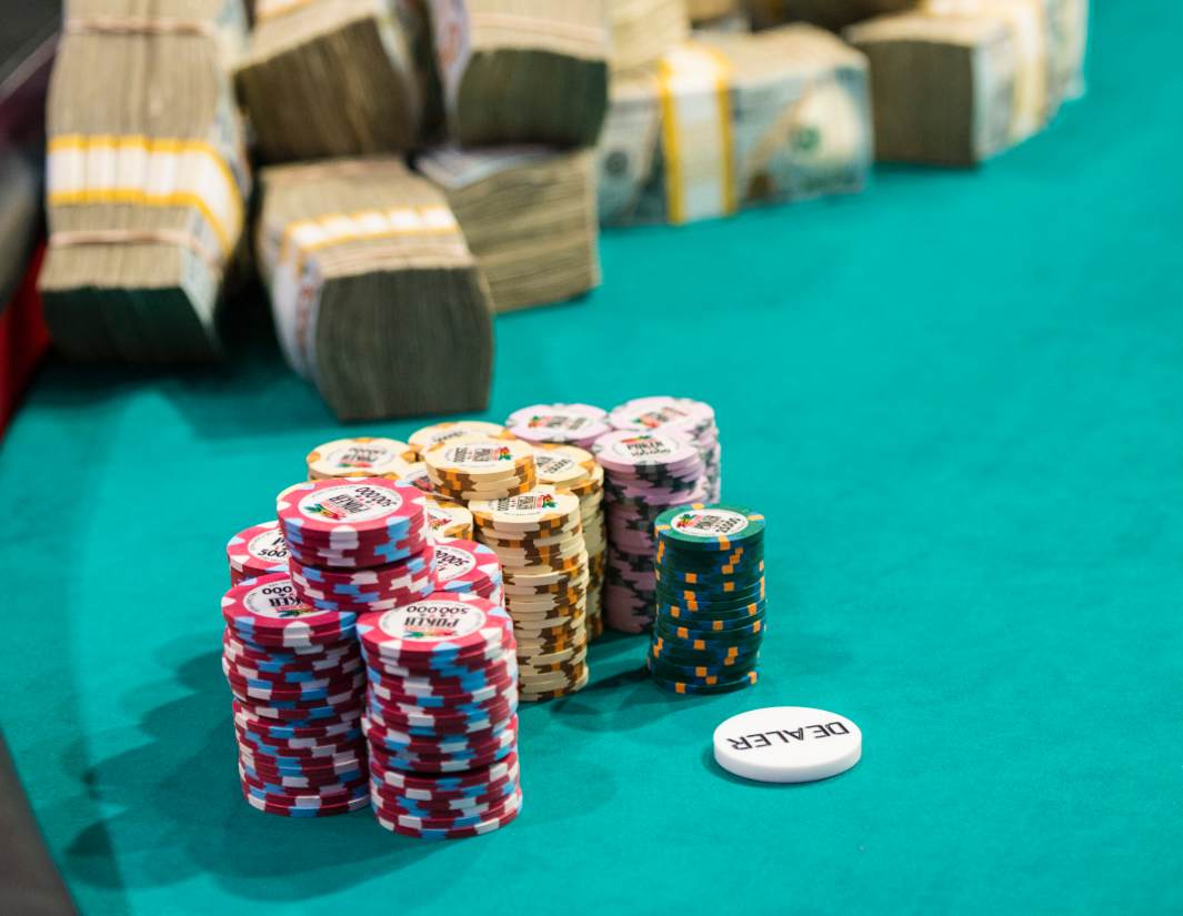 Stats from Day 2 of the 2015 World Series of Poker Main Event Final Table