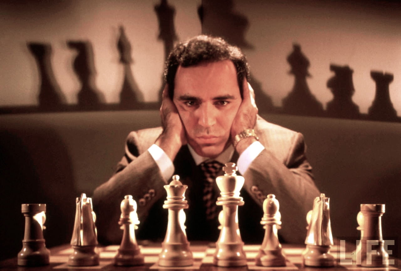 Chess Grandmaster Garry Kasparov Says Putin Is A Poker Player