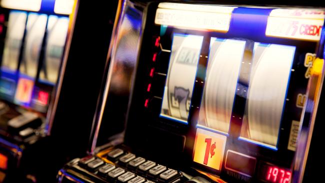 Darwin Sailing Club removes poker machines from establishment