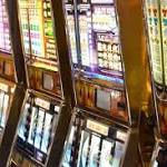 Poker machines out of Tasmanian pubs, clubs by 2023 under Labor promise