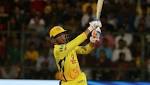 Poker-faced Dhoni leaves the Chinnaswamy gobsmacked