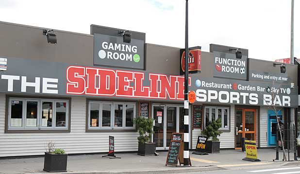 Sideline Bar loses poker licence