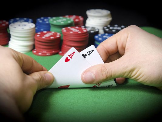 Casinos push for online poker in NY